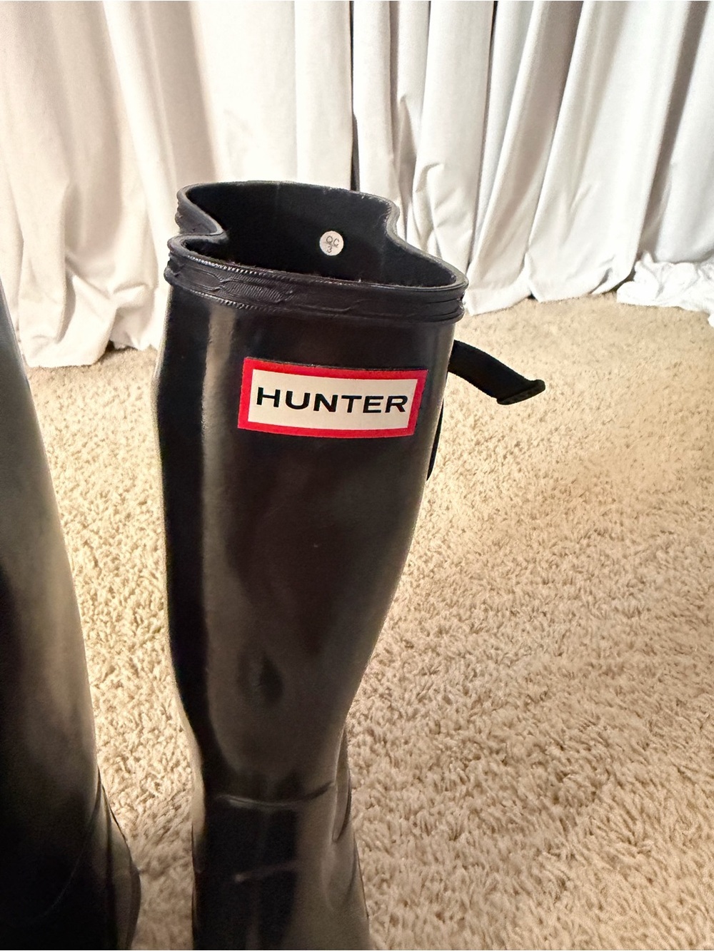 Hunter Gloss Black Tall Rain Boots (with liner) - size 8 - Picture 5 of 16